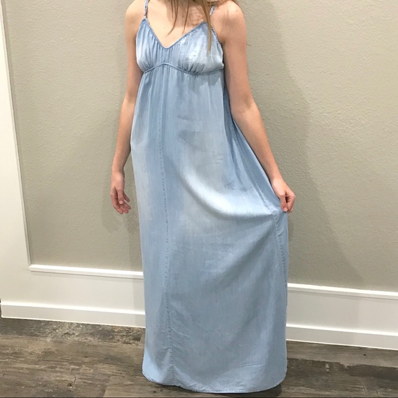 cloth & stone Dresses & Skirts - Cloth & Stone Chambray Maxi Dress
